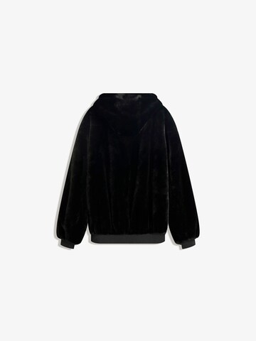 Bershka Overgangsjakke i sort