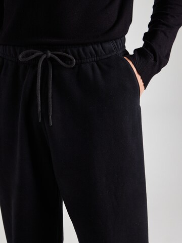 Abercrombie & Fitch Tapered Hose 'ESSENTIAL' in Schwarz