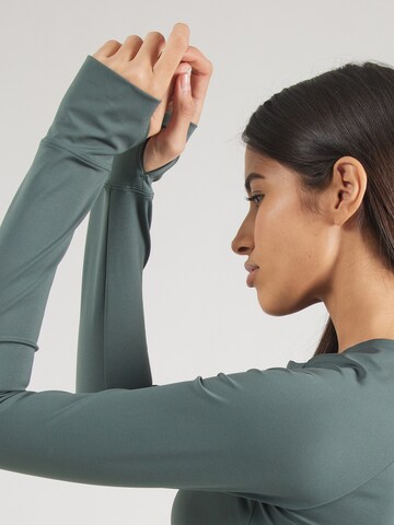 NIKE Koszulka funkcyjna 'PRO' w kolorze zielony