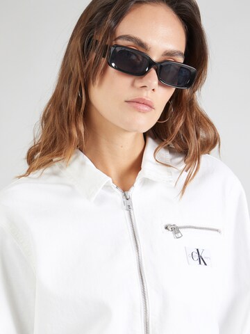 Calvin Klein Jeans - regular Chaqueta de entretiempo en blanco