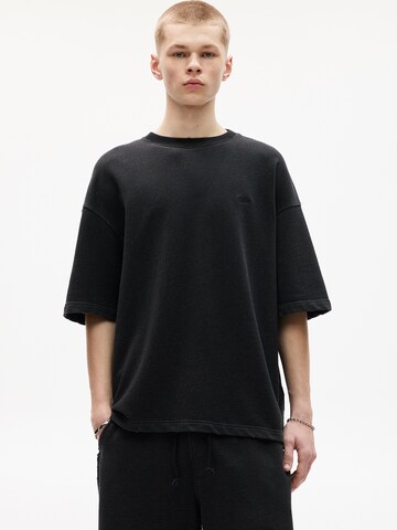 Pull&Bear Shirt in Zwart: voorkant