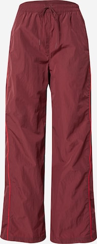 Nike Sportswear Παντελόνι σε κόκκινο: μπροστά
