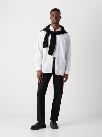 Regular Pantaloni eleganți 'Superflex' de la Lindbergh pe negru