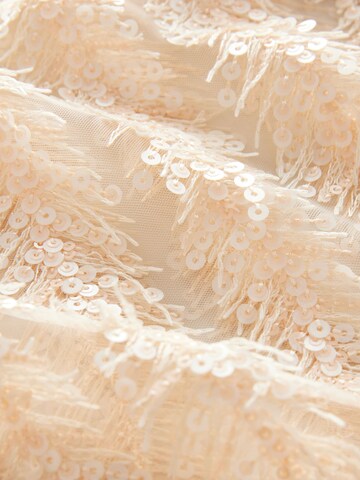 Next Top in Beige