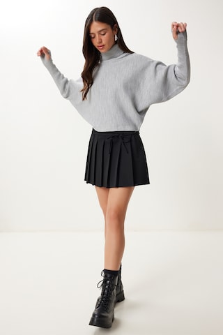 Happiness İstanbul Pullover in Grau