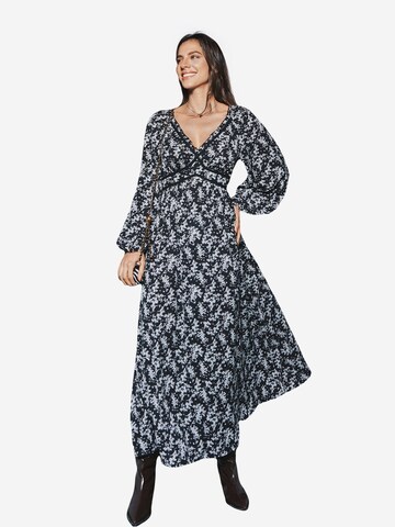 Cupshe Dress in Black: front