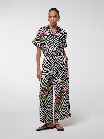 Wide leg Pantaloni di Lola Casademunt in nero