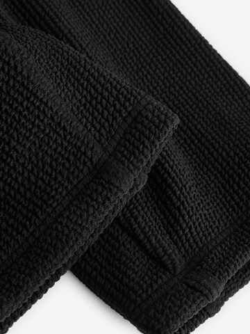 Next Set in Black