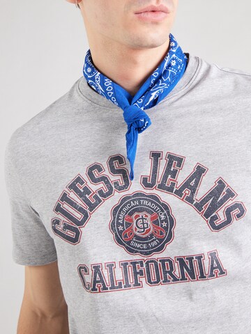 GUESS JEANS Футболка в Серый