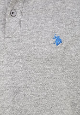 U.S. POLO ASSN. Bluser & t-shirts i grå