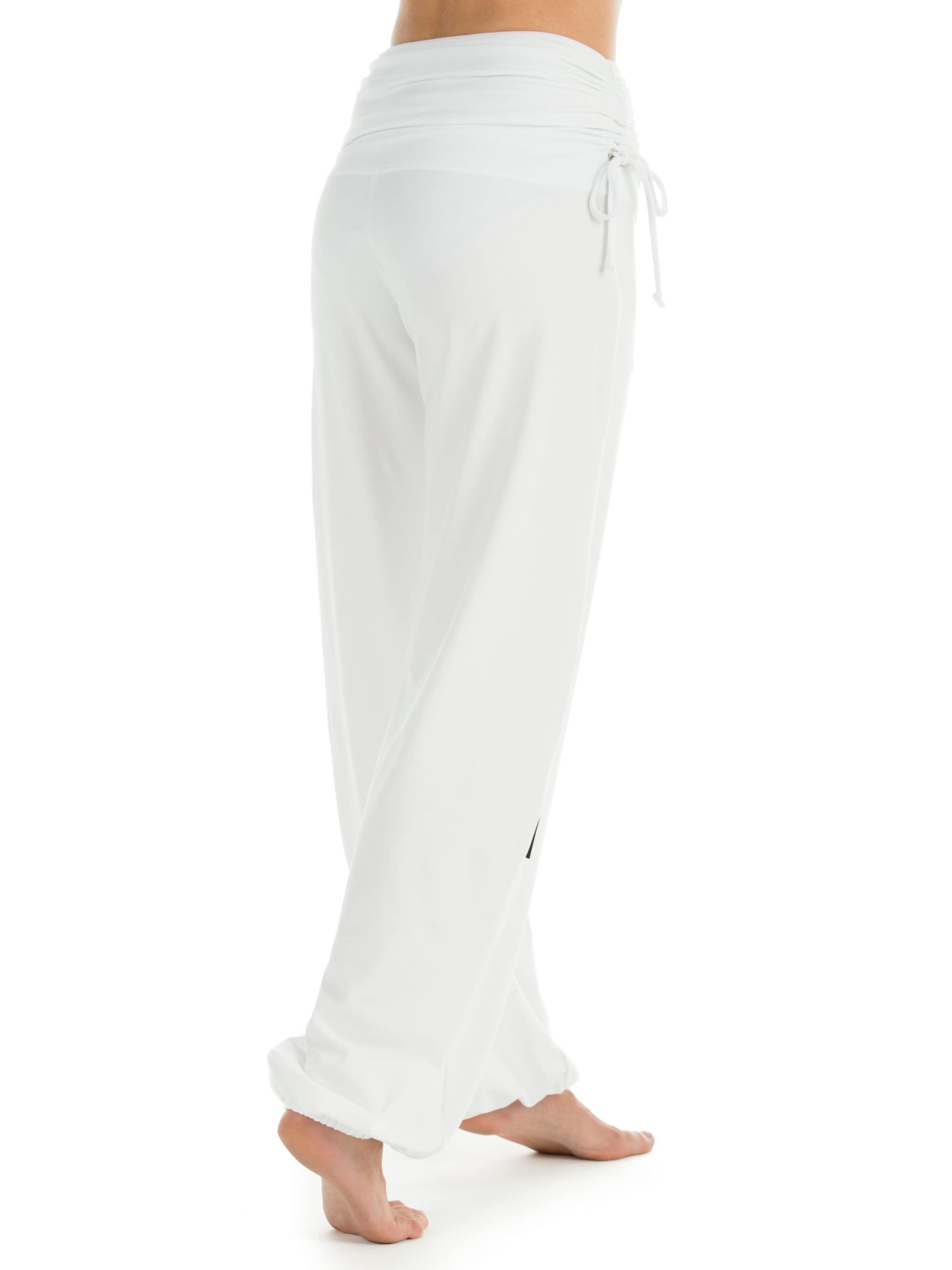 Effilé Pantalon de sport 'WH1' Winshape en blanc