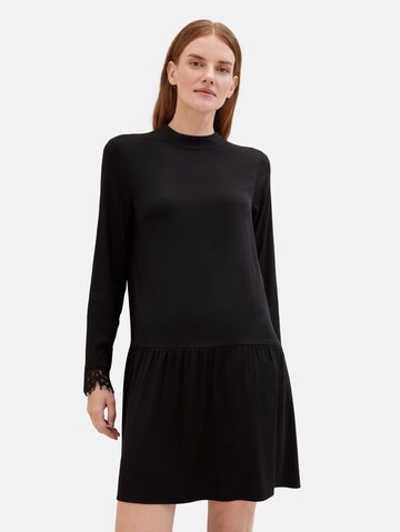 Rochie de la TOM TAILOR pe negru: față