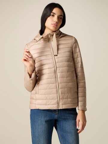 Giacca invernale di oltre in beige: frontale