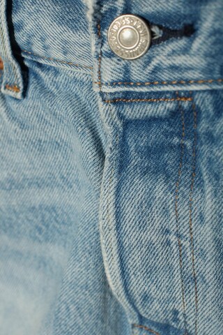 LEVI'S Jeansshorts S in Blau