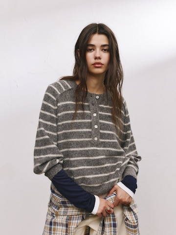 Pullover di Pull&Bear in marrone: frontale