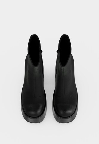 Botine 'HEART' de la BUFFALO pe negru