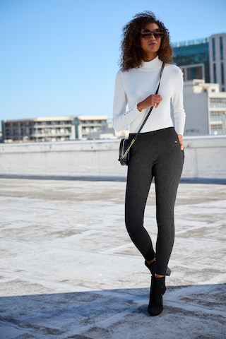 LASCANA - Skinny Leggings em preto