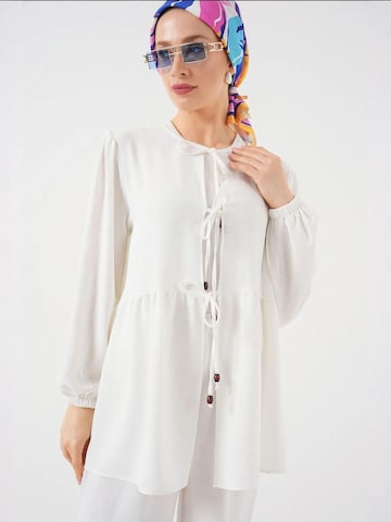 Completo pantalone di Bigdart in bianco