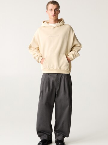 Pull&Bear Sweatshirt in Beige