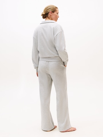 TOMMY HILFIGER Sweatshirt in Grey