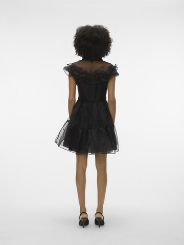 Rochie de cocktail 'Divina' de la VERO MODA pe negru