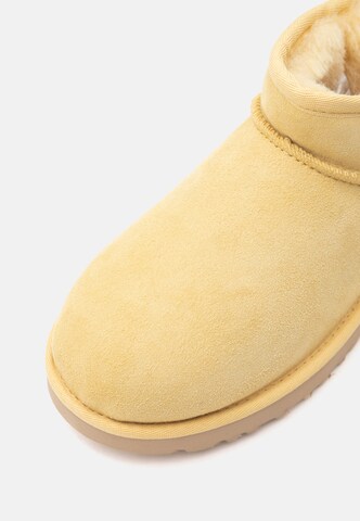 UGG Ботинки 'CLASSIC ULTRA MINI' в Желтый