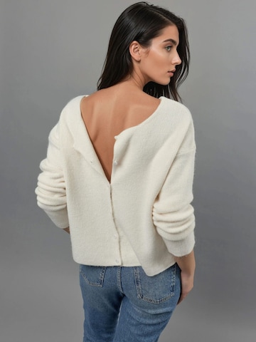 Hiccup Strickjacke in Beige: Vorderseite