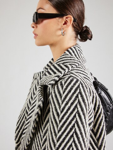 InWear Between-seasons coat 'Tru' in Black