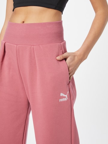 PUMA - Perna larga Calças 'Classics' em rosa