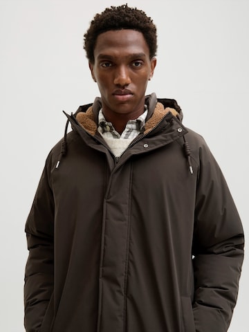 JACK & JONES Χειμερινό παρκά 'JJEWOOD' σε καφέ