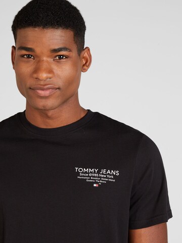 Tommy Jeans Shirt 'ESSENTIALS' in Zwart