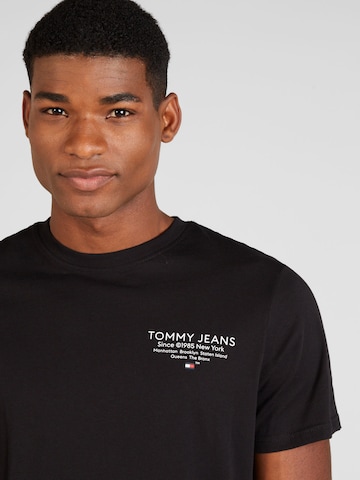 Tommy Jeans Majica 'ESSENTIALS' | črna barva
