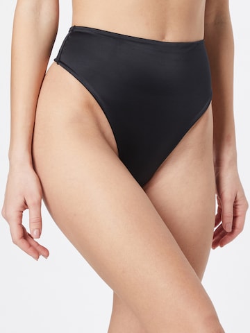 ETAM - Tanga 'PERFECT GLOW' em preto: frente