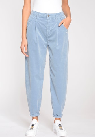 Gang Pleat-Front Pants in Blue: front