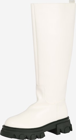 Public Desire Boots 'ELENA' in White: front