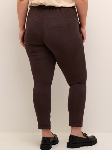 KAFFE CURVE Regular Broek 'Jia' in Bruin