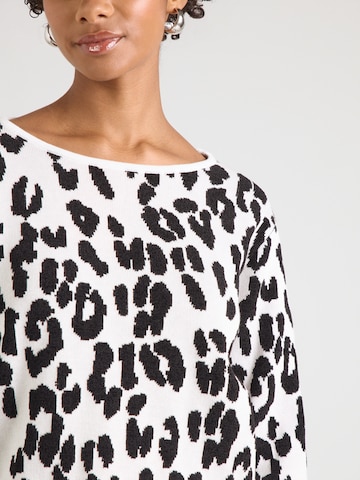 monari Sweater in White