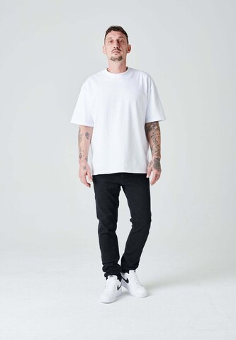 2Y Premium Regular Jeans in Schwarz