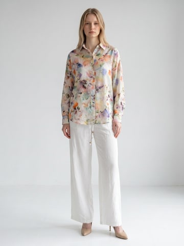 Viore Blouse in Orange: front