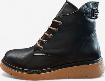 Begoria Boots in Schwarz: Vorderseite