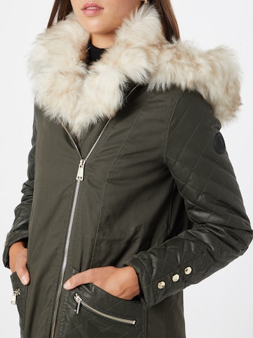 River Island Talveparka, värv roheline