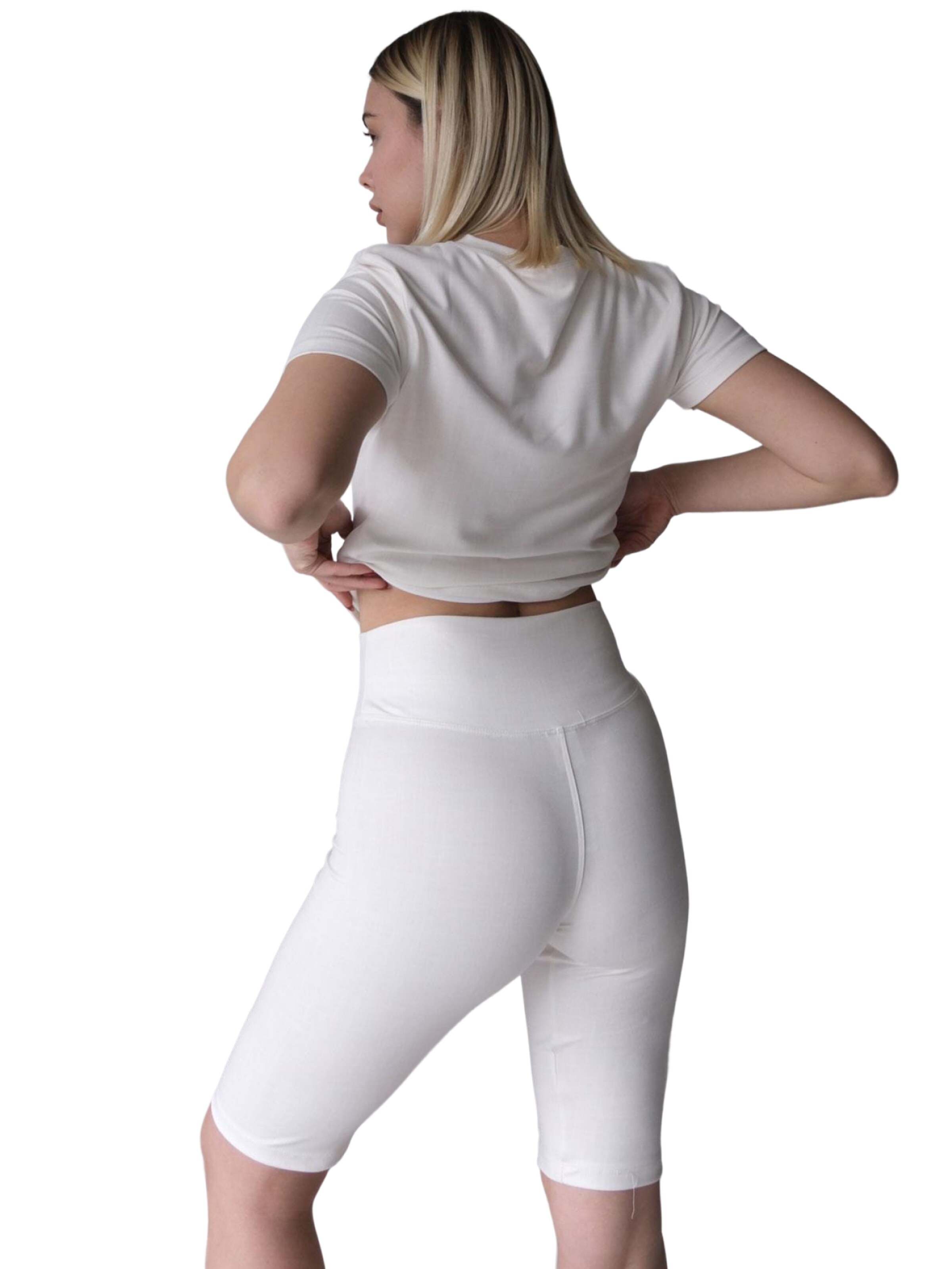 C&City Skinny Shorts in Weiß