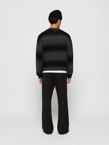 Burocs Sweater in Black