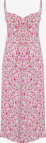 Trendyol Kesämekko värissä vaaleanpunainen: etupuoli