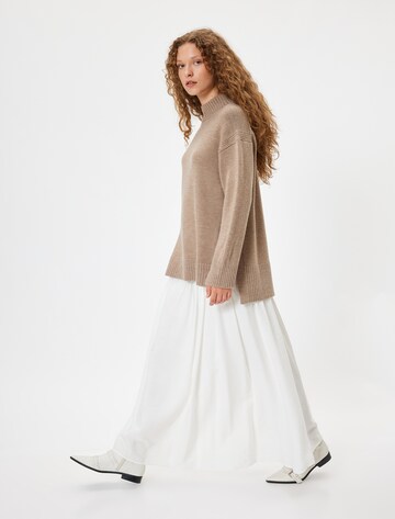 Koton Tuniek in Bruin
