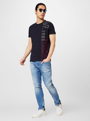 TOMMY HILFIGER - Camiseta en negro