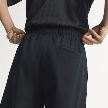 ADIDAS PERFORMANCE Tapered Sportbroek 'Liverpool FC 95' in Zwart