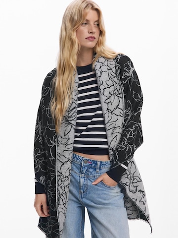 Cape Desigual en noir : devant