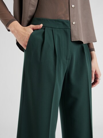 2NDDAY - Perna larga Calças com pregas 'Mille - Daily Sleek' em verde