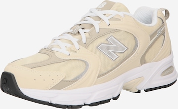 Sneaker bassa '530' di new balance in beige: frontale
